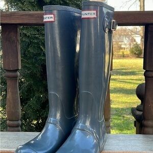 Hunter tall grey rain-boots size 6 W